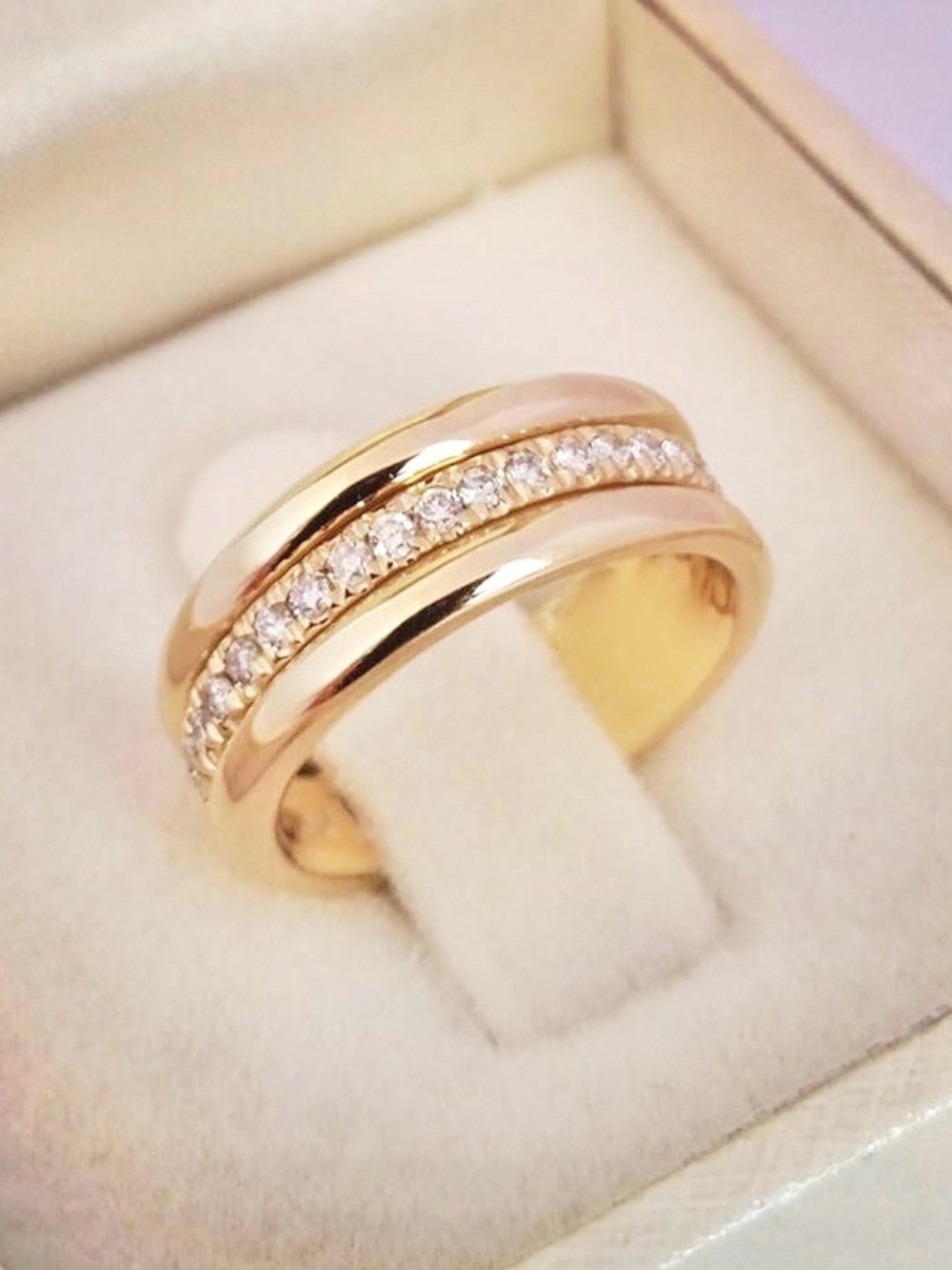 NWT 14k Gold & Diamond Pave Band Ring